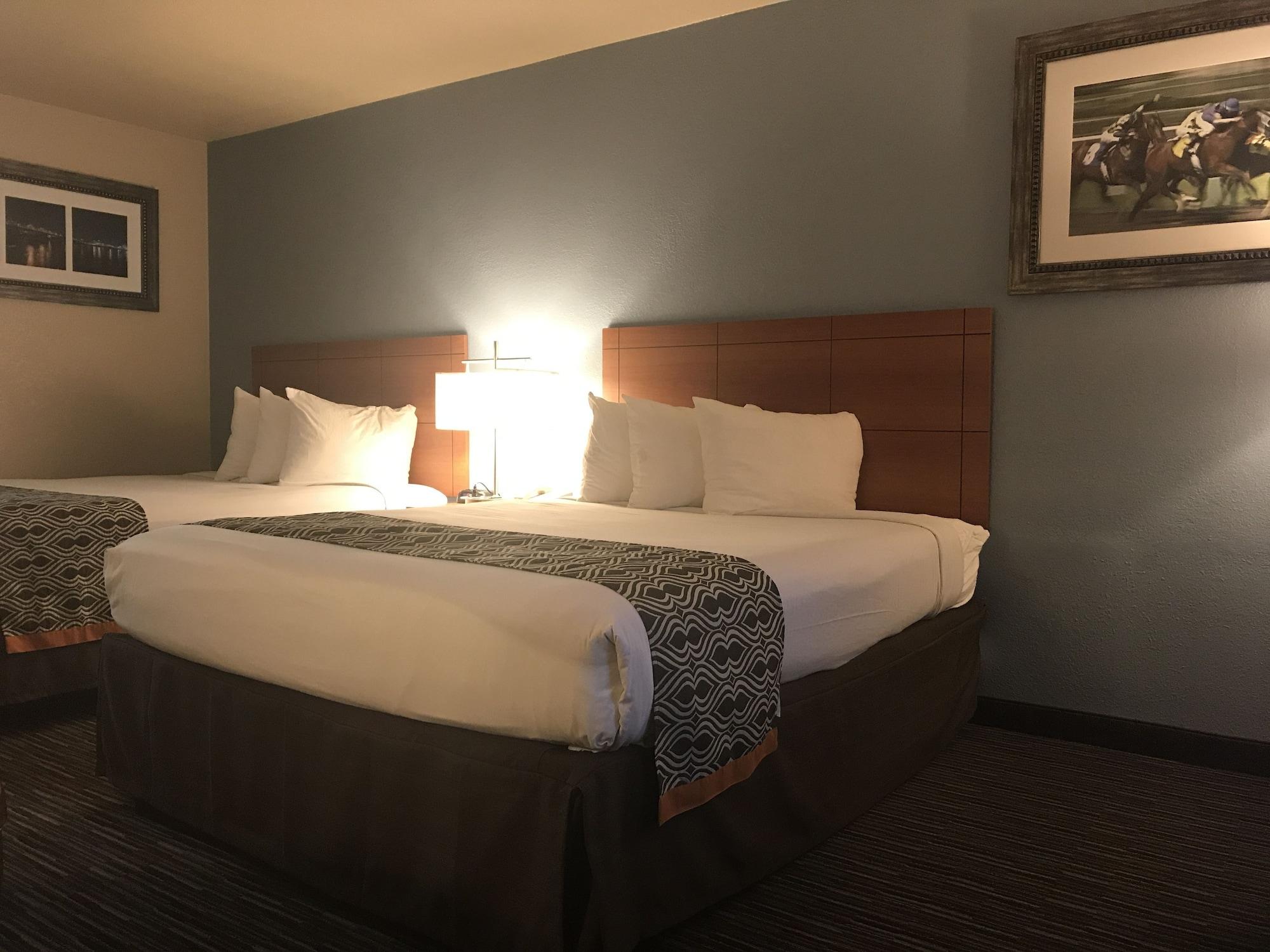 Ramada By Wyndham Louisville North Экстерьер фото